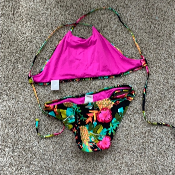 Body Glove Floral Swim Wear - Picture 2 of 3